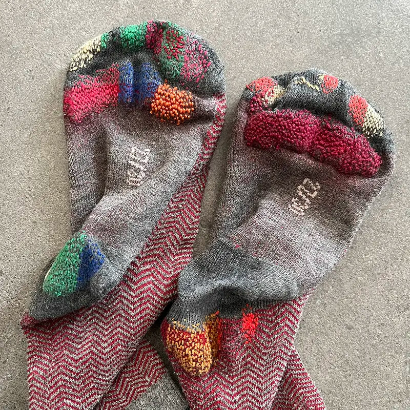 chaussettes colorées raccomodées